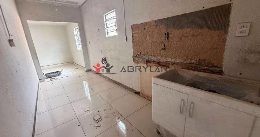 Casa para alugar em Parque Residencial Eloy Chaves de 198.00m² com 3 Quartos, 1 Suite e 2 Garagens