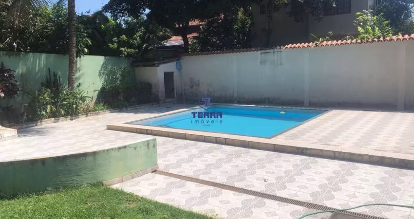 Casa para venda em Maria Paula de 350.00m² com 5 Quartos e 3 Garagens