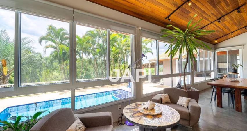 Casa para venda em Cajamar de 367.00m² com 4 Quartos, 4 Suites e 5 Garagens