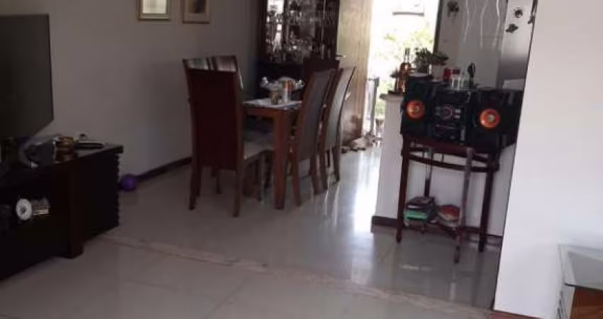 CASA DUPLEX COM EXCELENTE LOCALIZAÇÃO! PRÓXIMO AO WEST SHOPPING E AV.BRASIL.