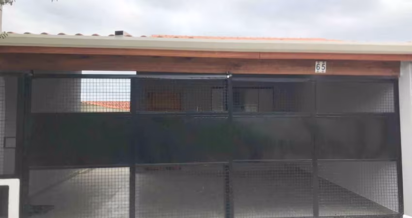 Excelente casa térrea em condomínio no bairro Campos Elíseos em Taubaté,