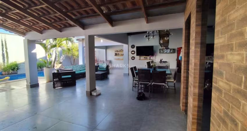 Casa Jardim Mont Serrat 394m²