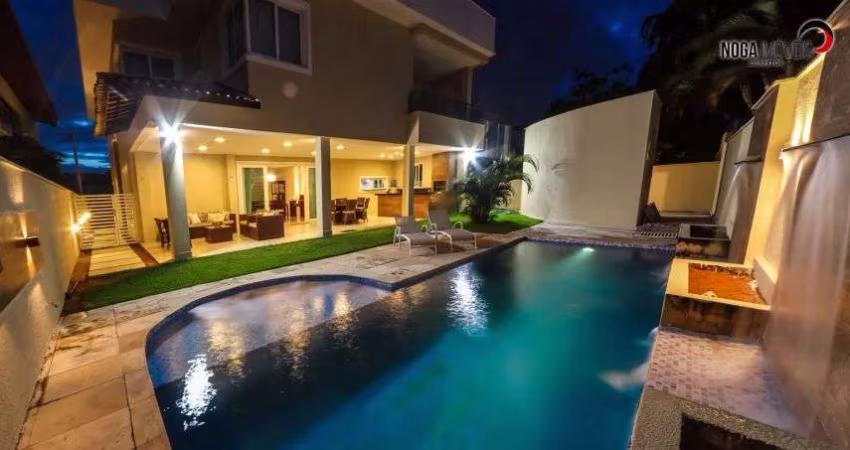 Casa a Venda Condomínio West Park Boulevard Alto Padrão 5 suítes Candelária Natal