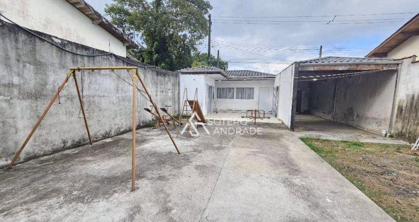 Casa no bairro Getuba, bairro familiar com total infraestrutura