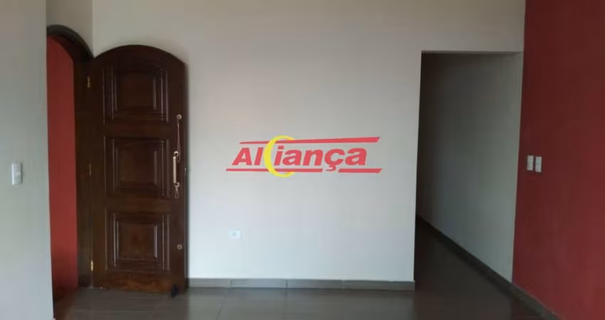 Casa + salão para alugar,  com 4 quartos, 4 vagas de garagem , Vl. Nova Bonsucesso - Guarulhos