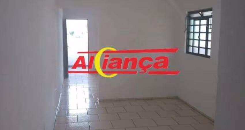 Casa para alugar com 1 quarto, sala, cozinha, quintal , Jd. dos Pimentas - Guarulhos  por R$: 1.000