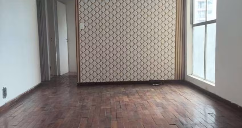 Apartamento com 3 dormitórios à venda, 65m²