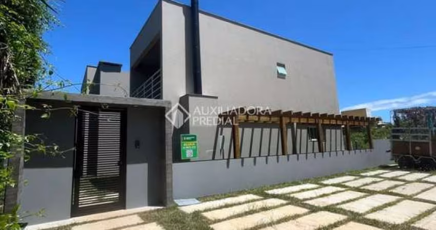 Apartamento com 2 quartos para alugar na Das Bromélias, 356, Praia da Ferrugem, Garopaba