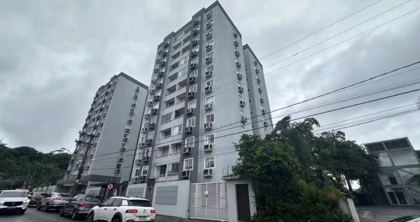 Apartamento no bairro Glória