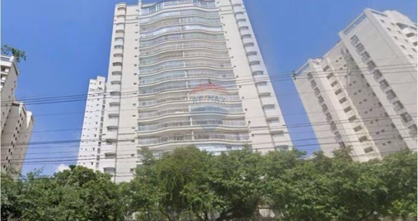 Apartamento em frente ao Bosque Maia, 150m, 3 suítes, 3 vagas, reformado