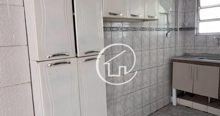Kitnet coração do Boqueirão, 32 metros úteis, comércio em geral