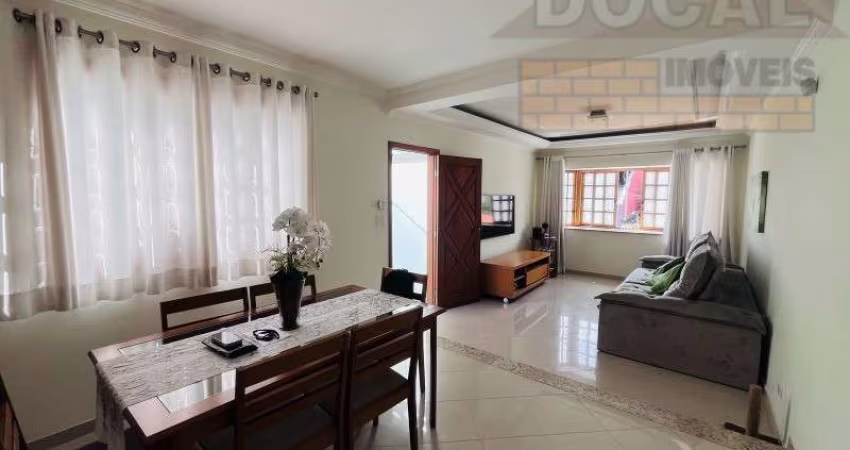 Casa à venda em Taboão da Serra-SP: 3 quartos, 1 suíte, 3 salas, 4 banheiros, 4 vagas, 180m² no Jardim América.