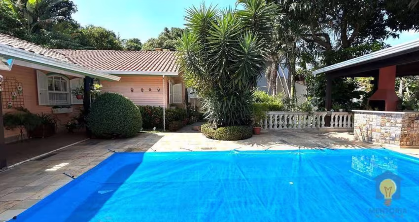 Casa térrea com 3 dormitórios à venda, 188 m² por R$ 995.000 - Granja Viana - Carapicuíba/SP