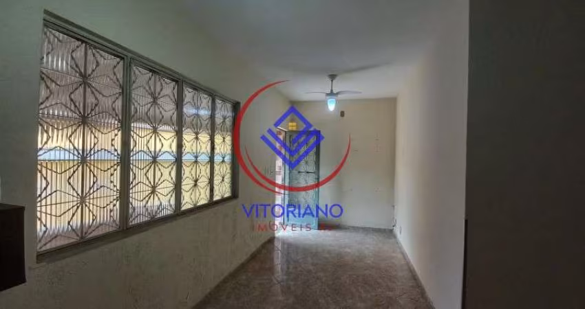 CASA TRÊS QUARTOS Á VENDA EM MARECHAL HERMES COM DEPENDÊNCIA DE EMPREGADA COMPLETA!