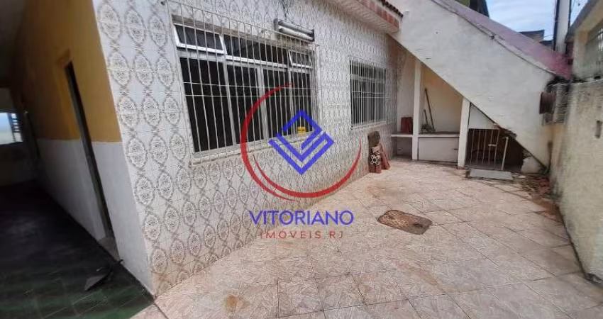CASA TRÊS QUARTOS Á VENDA NO PARQUE ANCHIETA!