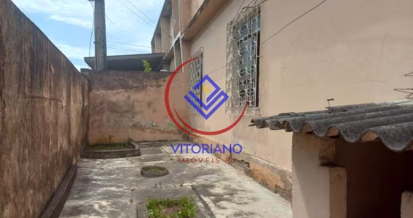 CASA Á VENDA MARECHAL HERMES TRÊS QUARTOS,GARAGEM!