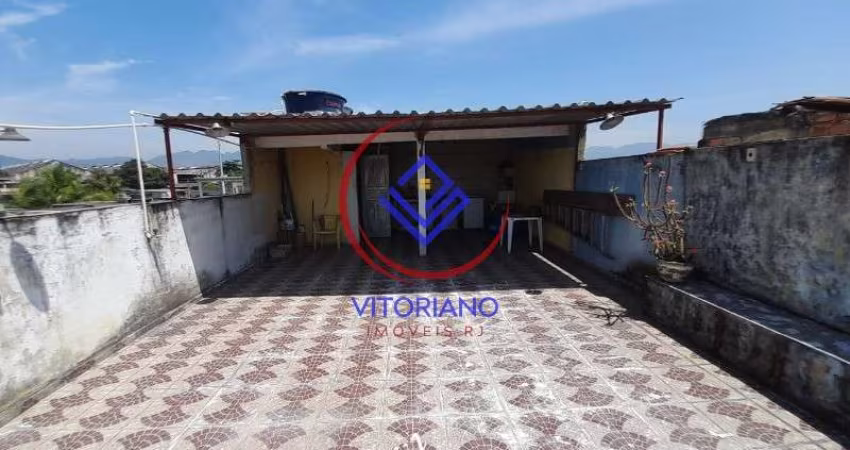 CASA TRIPLEX  TRÊS QUARTOS Á VENDA EM MARECHAL HERMES!