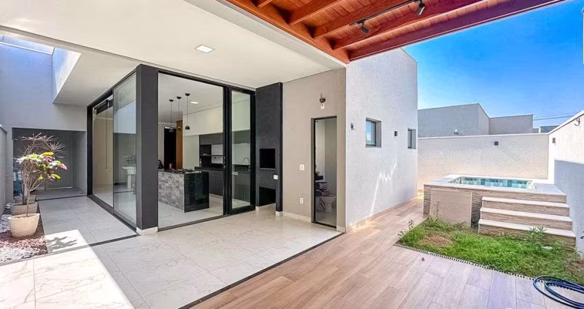 Linda casa com piscina à venda no condomínio Barcelona - Araçatuba/SP