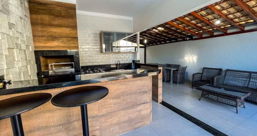 Casa com 02 quartos no codomínio Serra Dourada