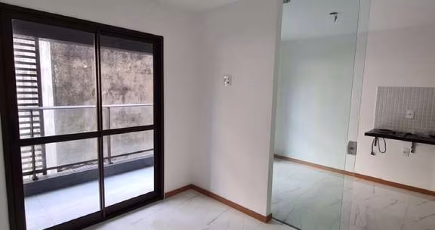 Apartamento Padrão próximo ao Farol da Barra, prédio novo, bem localizado,