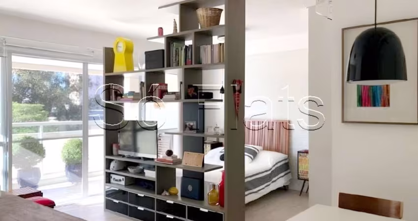 Apto para locação no Home Design, contendo 49m², 1 dormitório, 1 vaga de garagem e mobília completa.