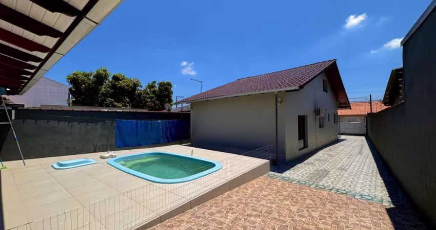 Casa para Venda em Canoas, Nossa Senhora das Graças, 3 dormitórios, 2 banheiros, 6 vagas