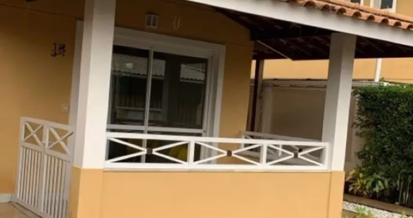 Alugo Casa 4/4 no Condomínio Vog Ville – R$ 6.500