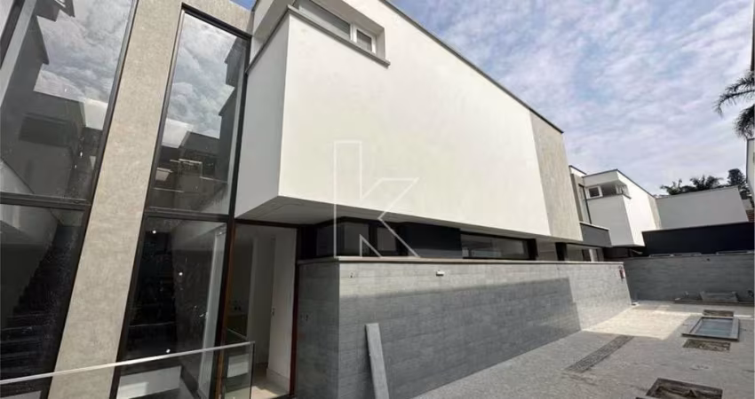Casa em condomínio fechado com 4 quartos à venda na Rua Cristóvão Pereira, 529, Brooklin, São Paulo
