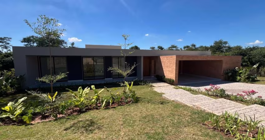 Casa Térrea de Alto Padrão à Venda no Condomínio Fazenda Vila Real de Itu.