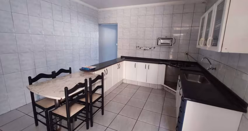 Venda ou locação! Casa com 2 quartos, 2 vagas e pronta para morar – Oportunidade em Piracicaba!