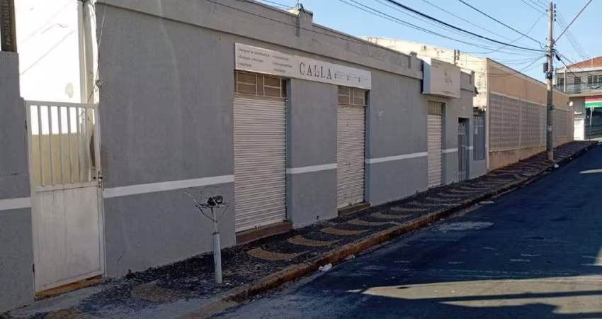 Casa à venda na Vila Aparecida em Santa Bárbara d'Oeste com 4 quartos, sendo 3 banheiros sociais e 1 vaga de garagem