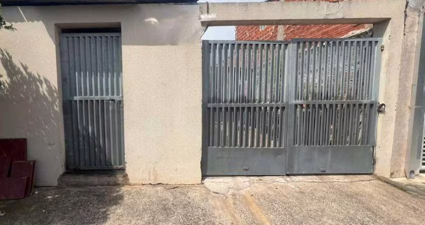 Casa à venda no Conjunto Habitacional dos Trabalhadores em Santa Bárbara d'Oeste com 3 quartos, sendo 1 banheiro social e 3 vagas de garagem