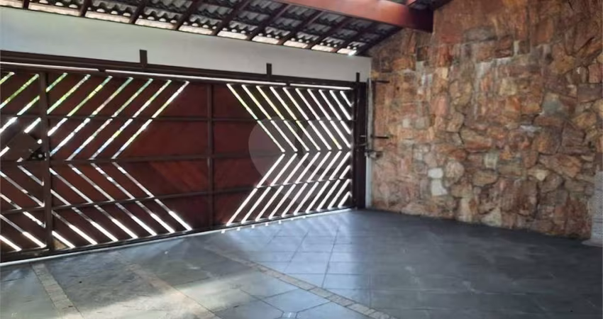 Sobrado com 4 quartos à venda em Jardim Campo Grande - SP