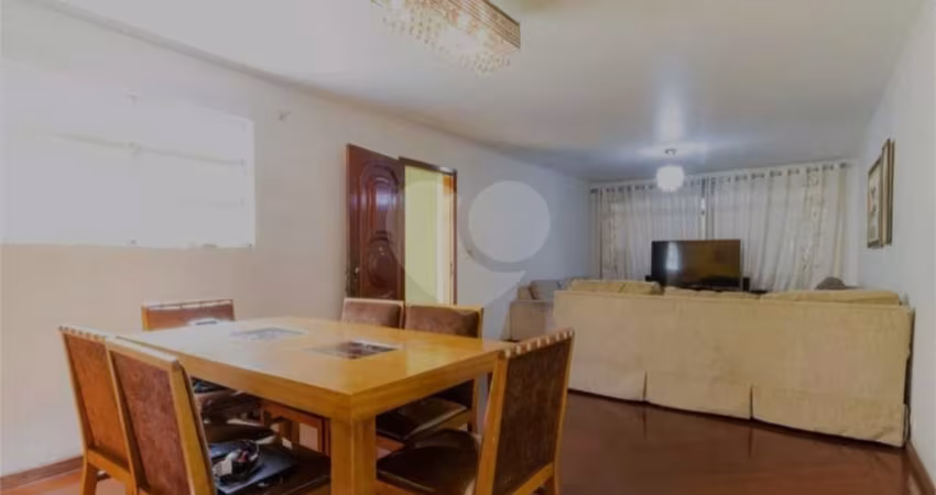 Sobrado com 3 quartos à venda em Vila Arriete - SP