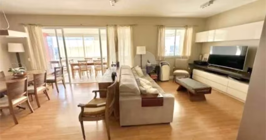 Apartamento com 3 quartos à venda em Santo Amaro - SP