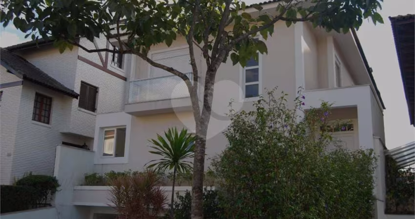Condomínio com 4 quartos à venda em Jardim Colombo - SP