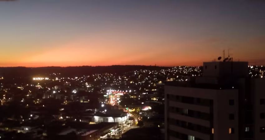 ALUGUEL EM  CASA AMARELA
