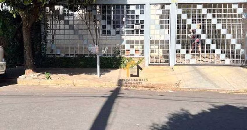 Casa com 3 dormitórios à venda, 103 m² por R$ 650.000,00 - Vila São Pedro - São José do Rio Preto/SP