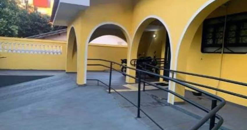 Casa com 3 dormitórios para alugar, 180 m² por R$ 9.780,00/mês - Vila Sinibaldi - São José do Rio Preto/SP