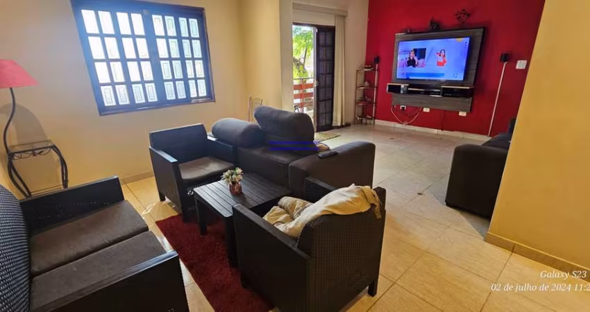 Metro Butantã-USP excelente  casa assombrada 3 dorms, sala varanda quintal churrasqueira - R$ 750.000,00 à venda