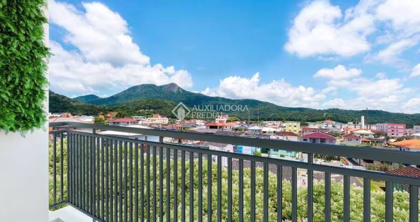 Apartamento com 2 quartos à venda na Rua Valtelino Leal Demétrio, 50, Sertão do Maruim, São José