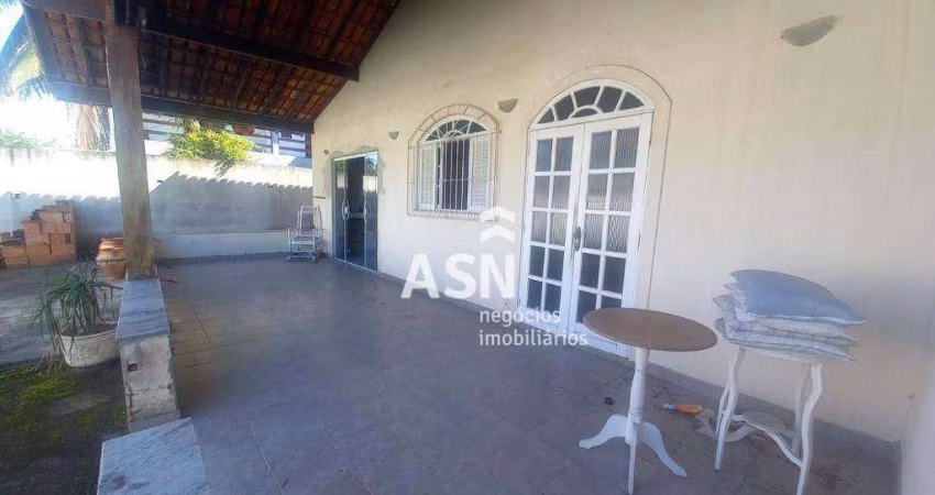 Casa com 3 dormitórios para alugar, 180 m² por R$ 3.957,59/mês - Jardim Mariléa - Rio das Ostras/RJ