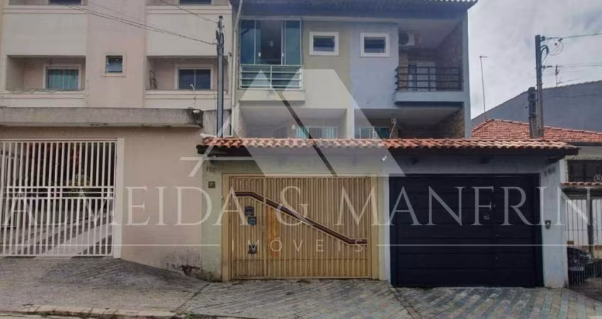 Sobrado com 169m² com 3 Quartos (01 Suíte) com Espaço Gourmet