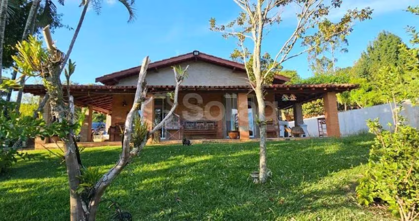 Casa para comprar no condomínio Vale da Santa Fé na cidade de Vinhedo - SP