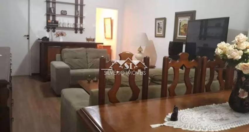 Apartamento- Petrópolis, Centro
