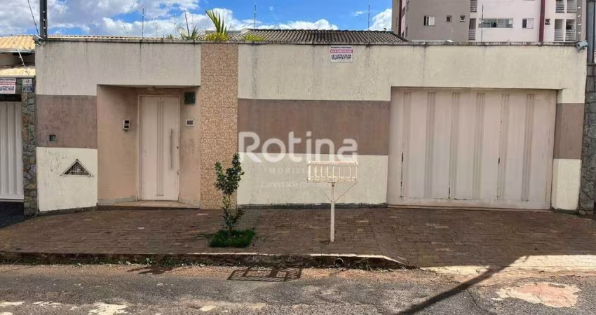 Casa para alugar, 3 quartos, Segismundo Pereira - Uberlândia/MG - Rotina Imobiliária