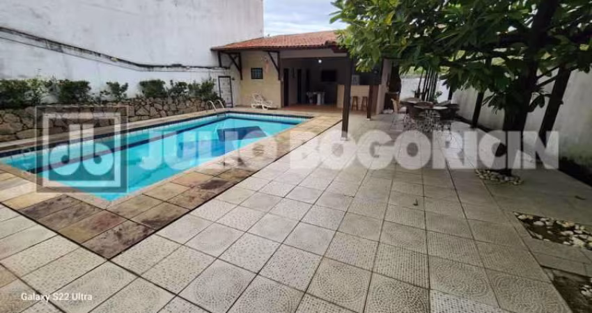 Casa com 4 quartos à venda na Rua Solano da Cunha, Jardim Guanabara, Rio de Janeiro