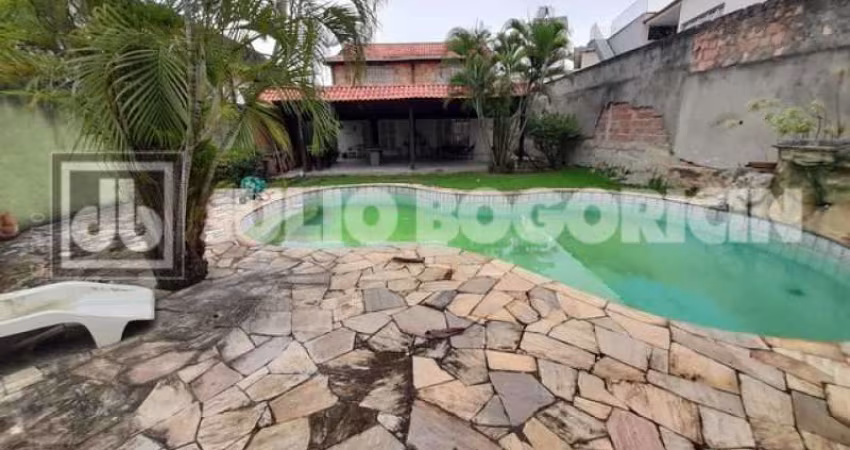 Casa com 4 quartos à venda na Rua Formosa, Jardim Guanabara, Rio de Janeiro