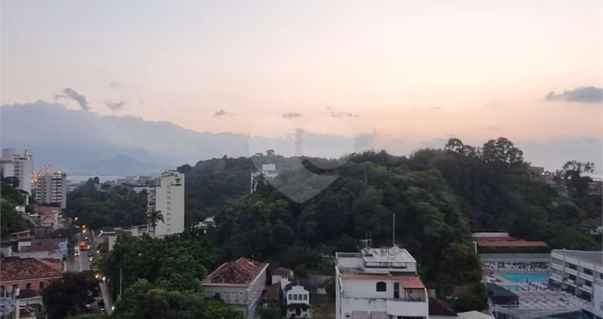 Cobertura com 3 quartos à venda em Ingá - RJ