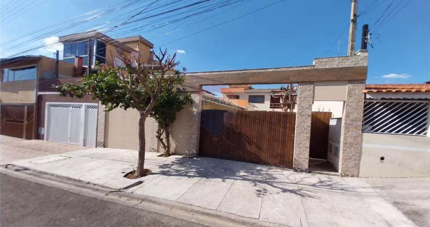 Sobrado com Garagem para 5 Carros e Edícula no Bairro do Jacaré, Cabreúva